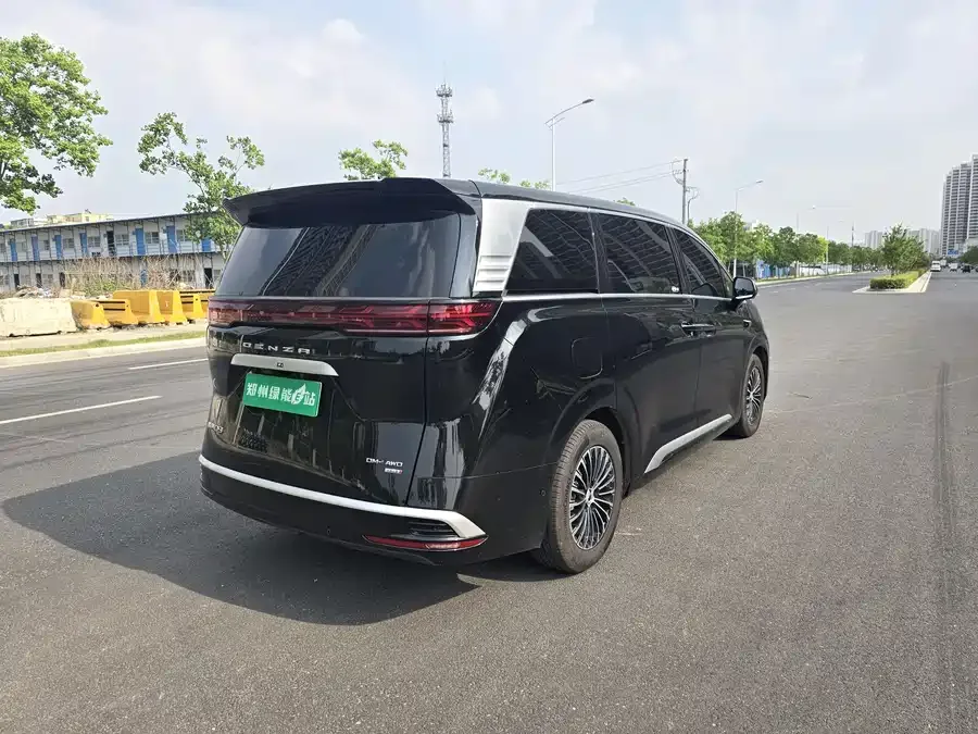BYD D9 BYD D9 2025 DM-i Intelligent Driving Edition 1020 4WD Premium Edition 2025 — миниатюра 3