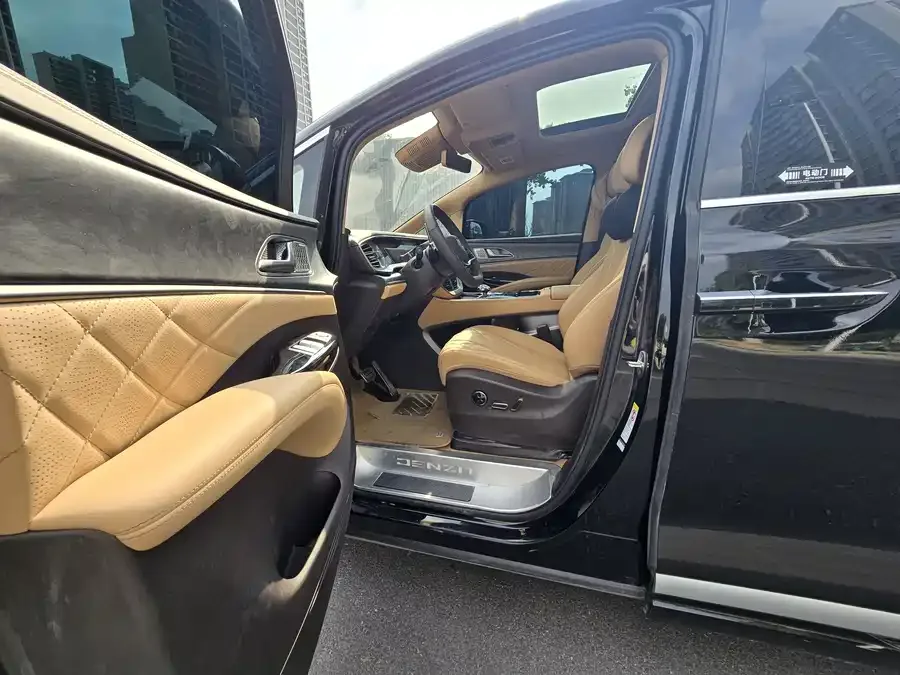 BYD D9 BYD D9 2025 DM-i Intelligent Driving Edition 1020 4WD Premium Edition 2025 — миниатюра 4