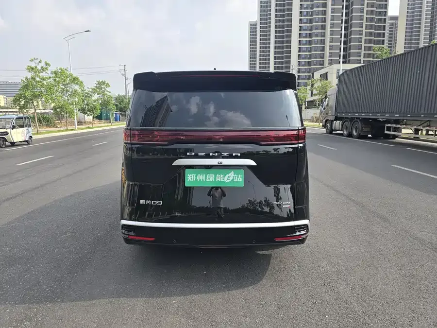 BYD D9 BYD D9 2025 DM-i Intelligent Driving Edition 1020 4WD Premium Edition 2025 — миниатюра 5