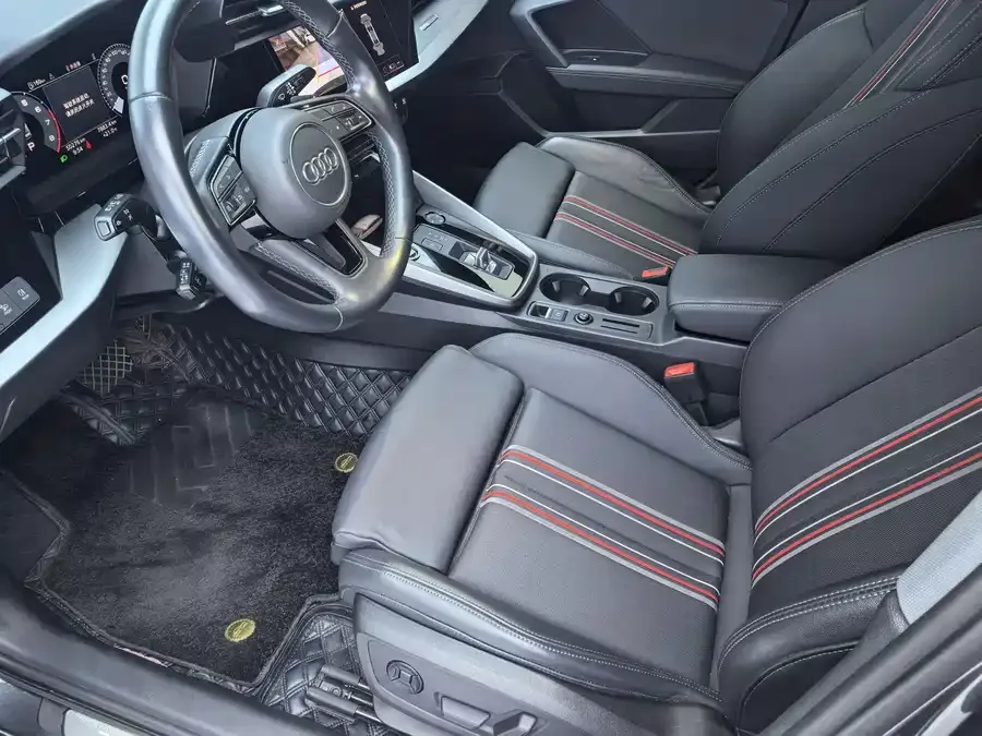 Audi A3 2023 A3L Limousine 35 TFSI Fashion Sports 2023 — миниатюра 4