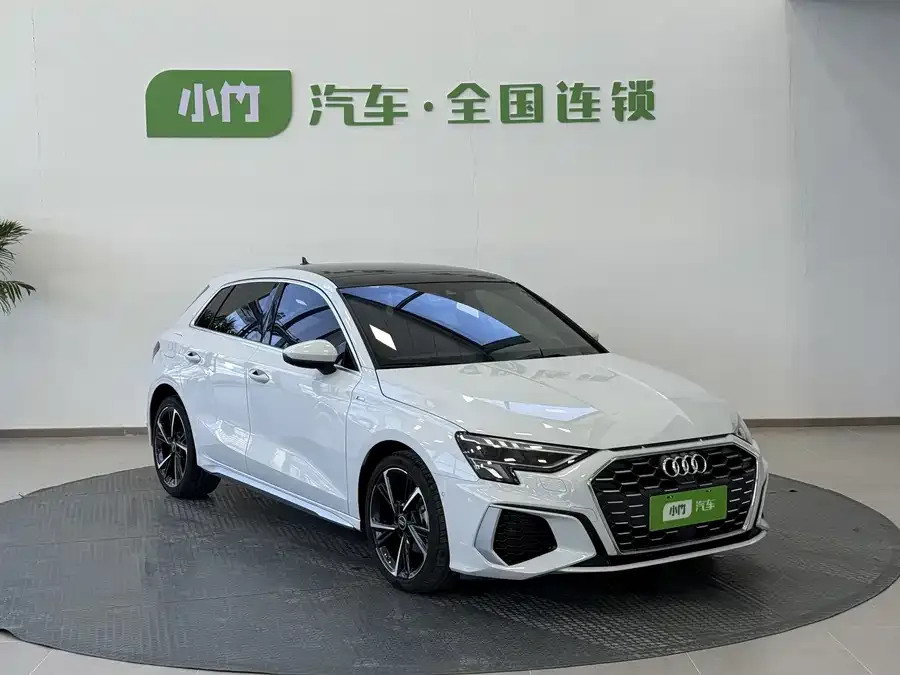 Audi A3 2023 facelift Sportback 35 TFSI stylish and sporty 2023 — миниатюра 2