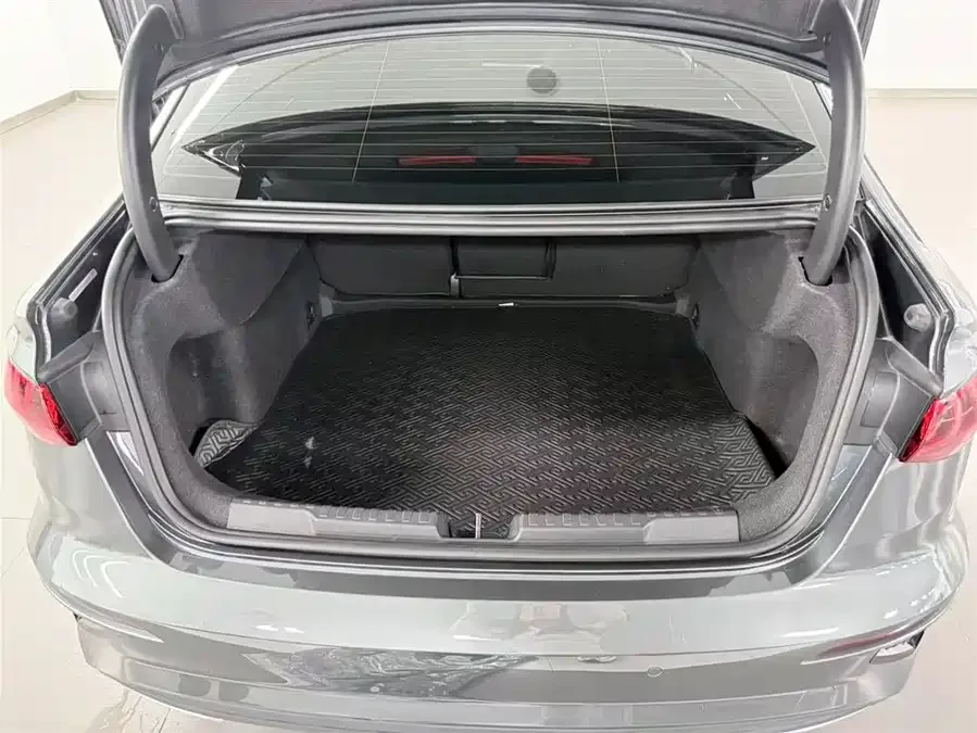 Audi A3 2021 A3L Limousine 35 TFSI aggressive and sporty 2022 — миниатюра 5
