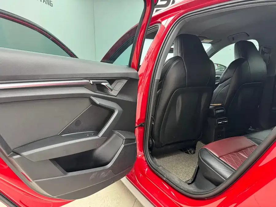 Audi A3 2022 A3L Limousine 35 TFSI aggressive and sporty 2022 — миниатюра 3