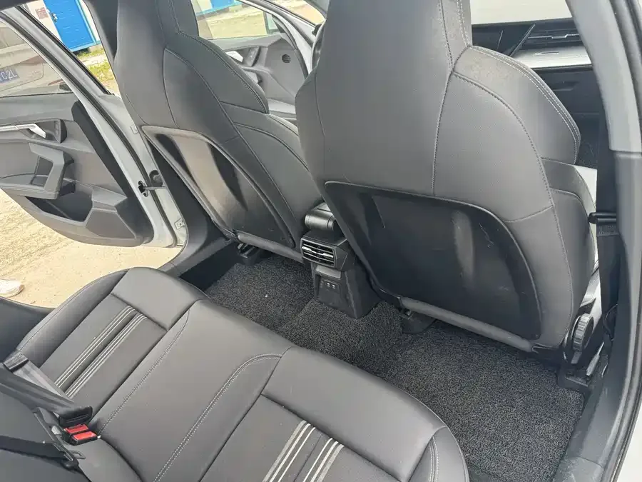Audi A3 2023 A3L Limousine 35 TFSI Fashion Sports 2024 — миниатюра 2