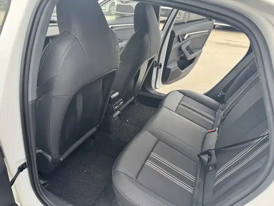 Audi A3 2023 A3L Limousine 35 TFSI Fashion Sports 2024 — миниатюра 3