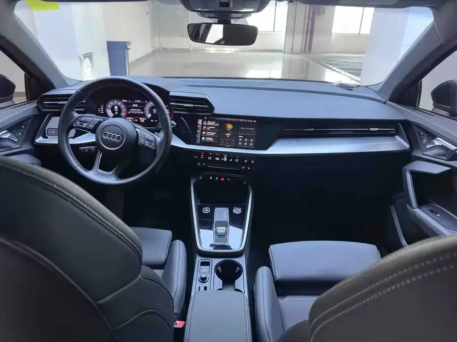 Audi A3 2023 A3L Limousine 35 TFSI Fashion Sports 2023 — миниатюра 5