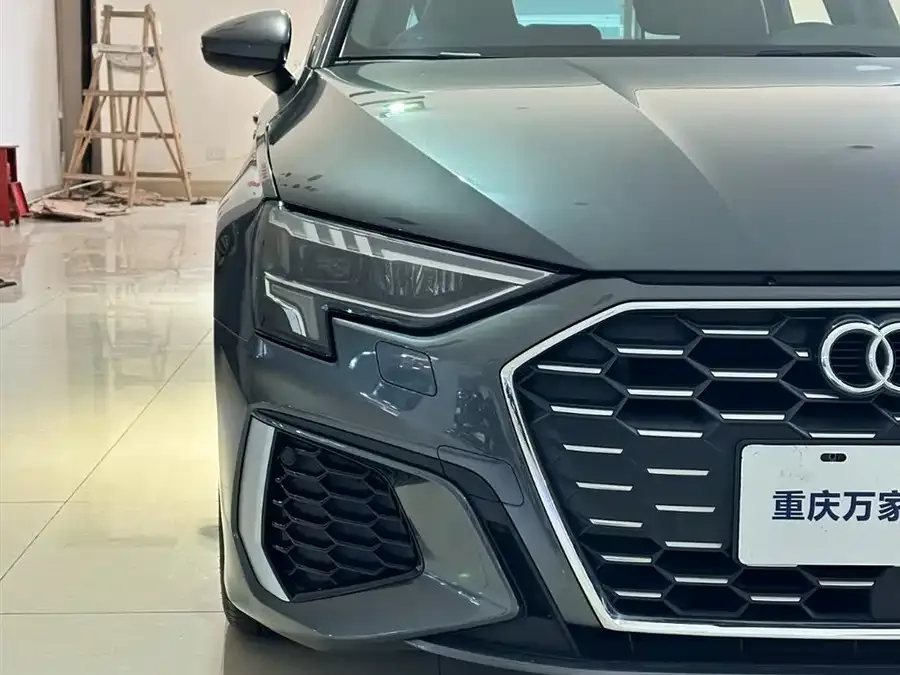 Audi A3 2022 Sportback 35 TFSI Aggressive Sports Edition 2022 — миниатюра 4