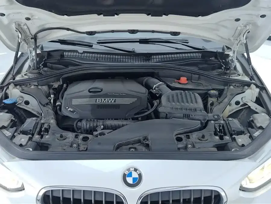 BMW 1 Series BMW 1 Series 2022 120i M Sport Edition 2022 — миниатюра 5
