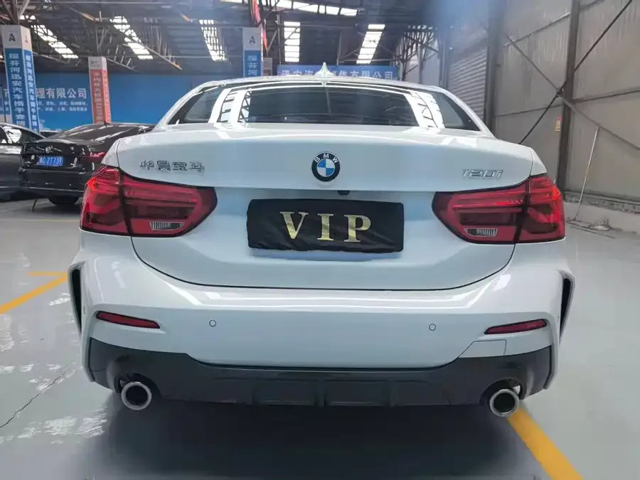 BMW 1 Series BMW 1 Series 2023 120i M Sport 2023 — миниатюра 2