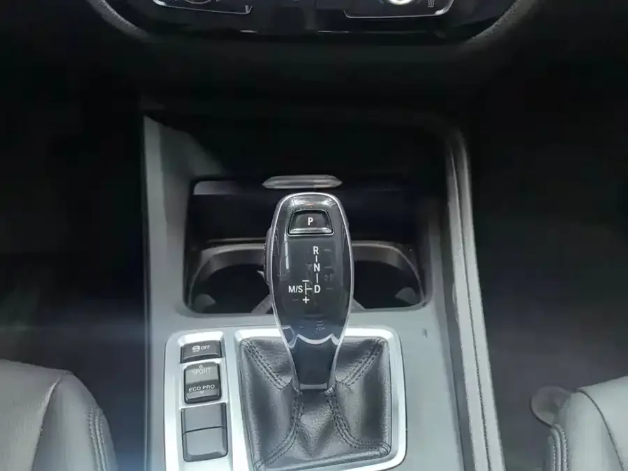 BMW 1 Series BMW 1 Series 2023 120i M Sport 2023 — миниатюра 4