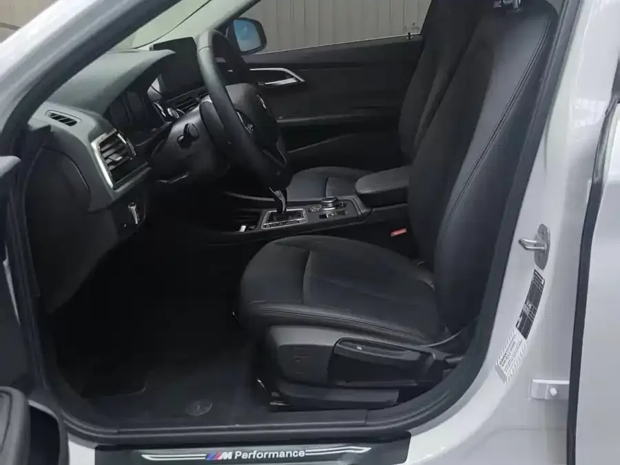 BMW 1 Series BMW 1 Series 2023 120i M Sport 2023 — миниатюра 5