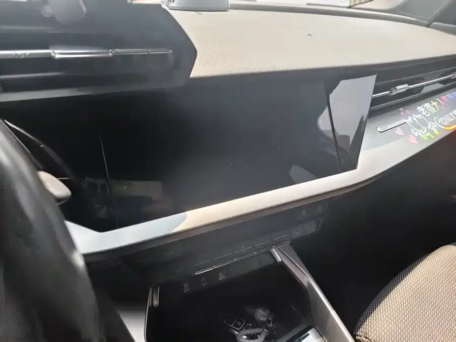 Audi A3 2022 A3L Limousine 35 TFSI aggressive and sporty 2022 — миниатюра 3