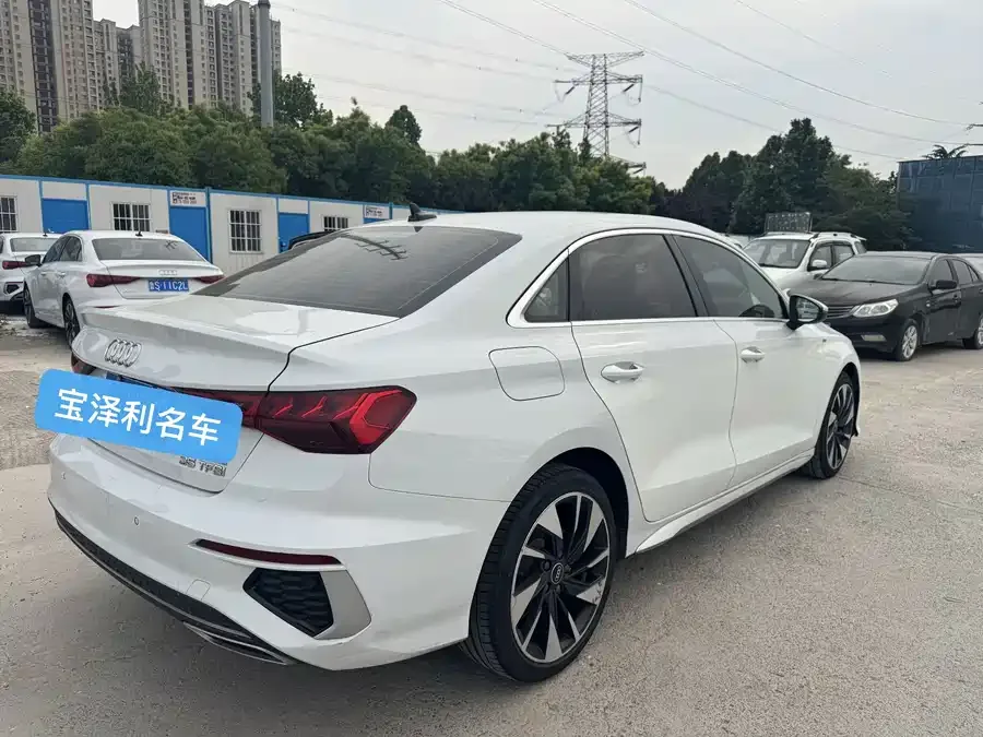 Audi A3 2024 A3L Limousine 35 TFSI Fashion Sports 2024 — миниатюра 2