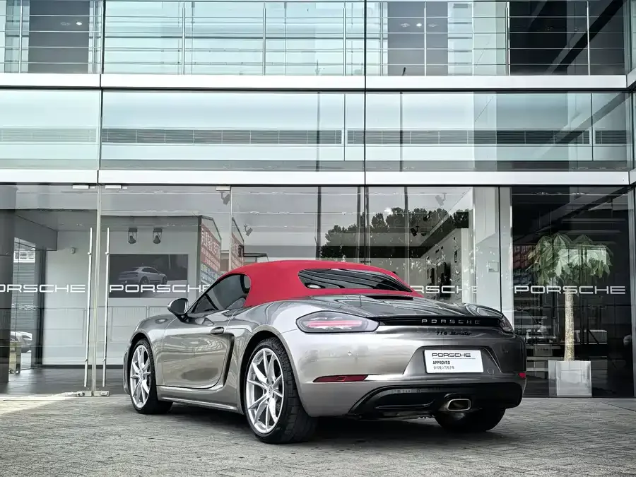 Porsche 718 2022 Boxster 2.0T 2023 — миниатюра 2