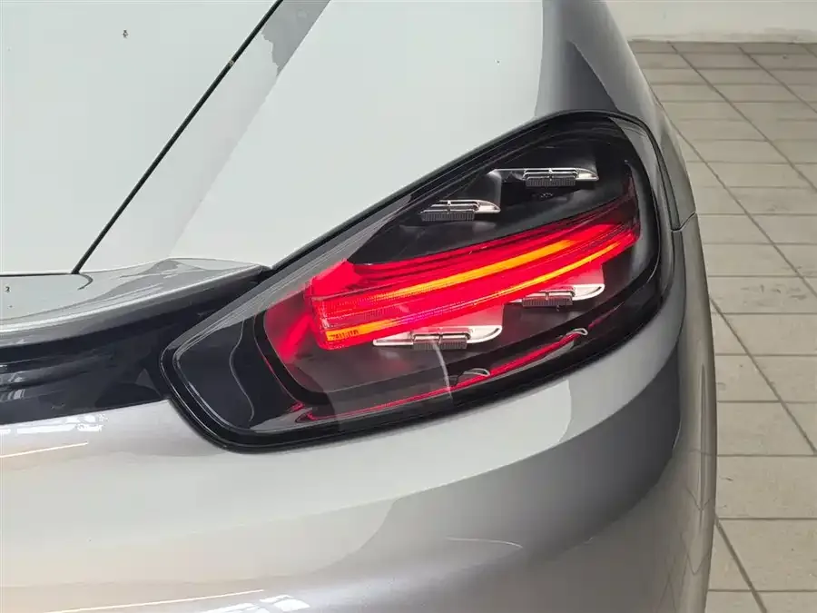 Porsche 718 2022 Boxster T 2.0T 2023 — миниатюра 5