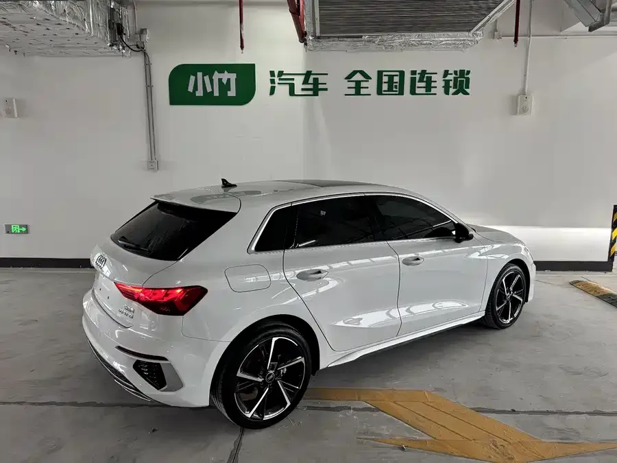 Audi A3 2023 Sportback 35 TFSI stylish and sporty 2023 — миниатюра 2