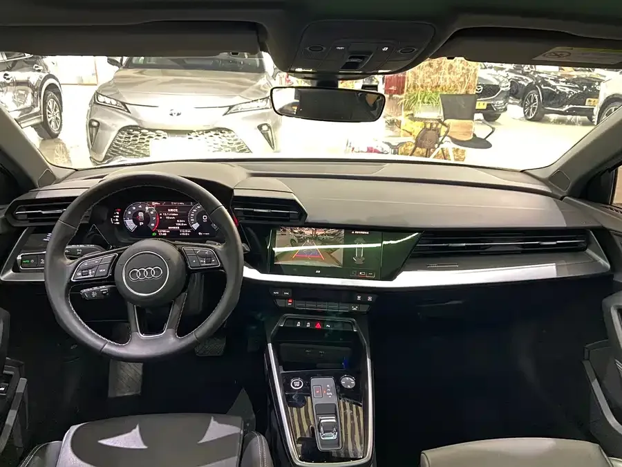 Audi A3 2022 Sportback 35 TFSI stylish and sporty 2022 — миниатюра 3