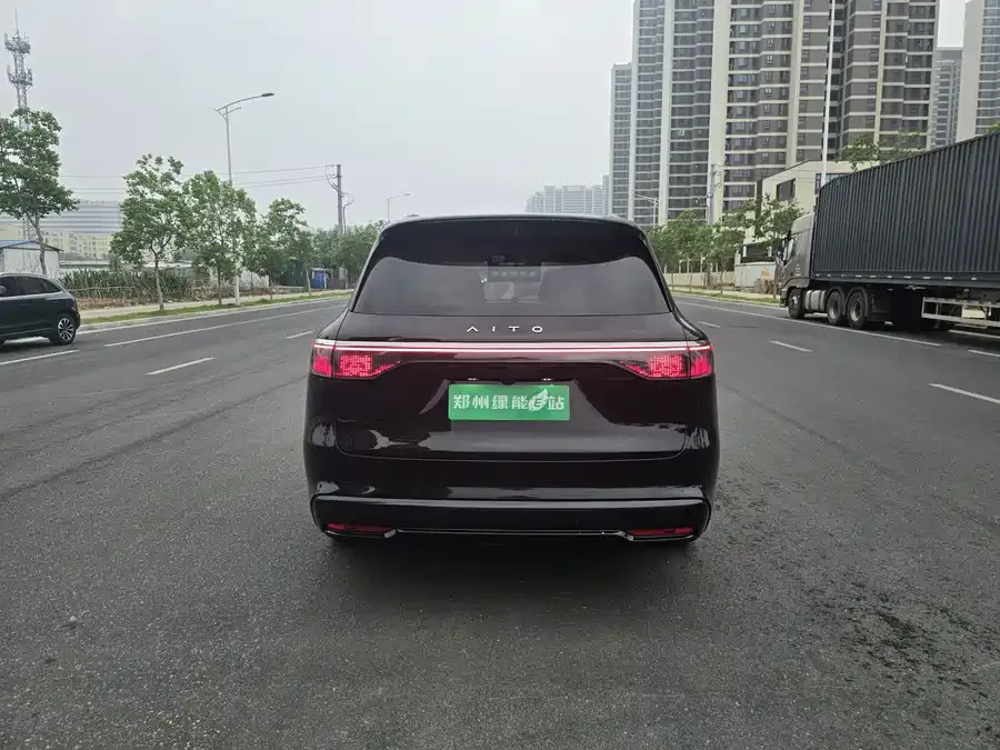 AITO M8 Wenjie M8 2025 Pure Electric Max+ Six-Seat Long Range Version (192-line LiDAR) 2025 — миниатюра 5