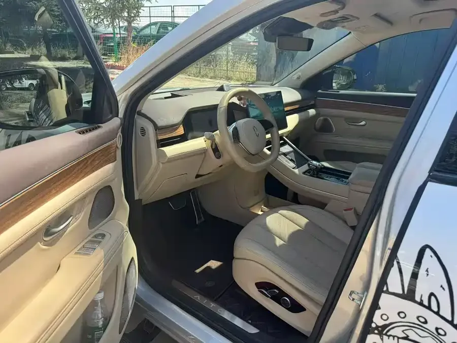 AITO M7 Wenjie M7 2024 1.5T Intelligent Driving 4WD Max Edition 5 Seaters 2023 — миниатюра 2