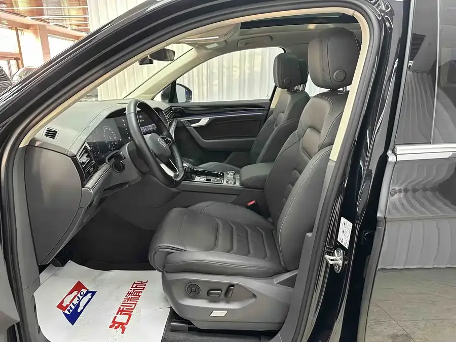 Volkswagen Touareg Touareg 2022 2.0TSI Ruishang Edition 2022 — миниатюра 3