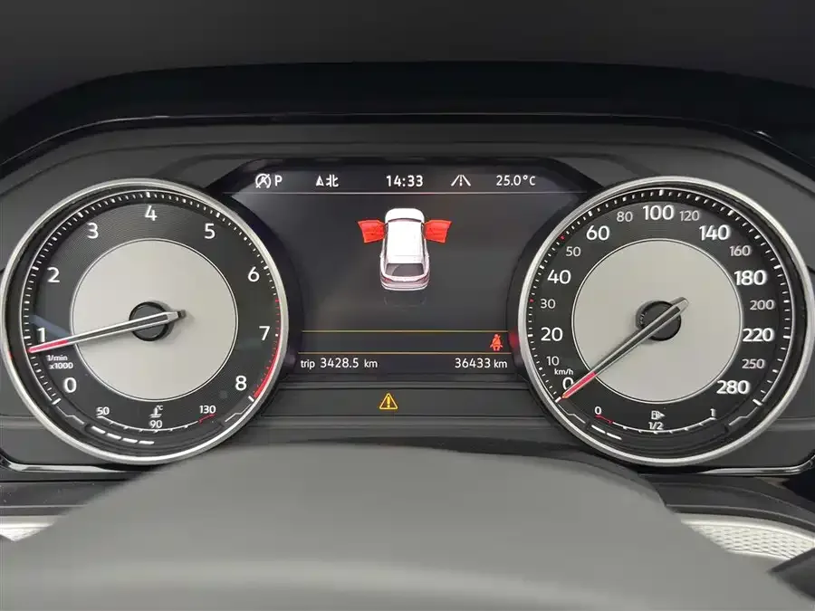 Volkswagen Touareg Touareg 2022 2.0TSI Pilot Special Edition 2023 — миниатюра 4