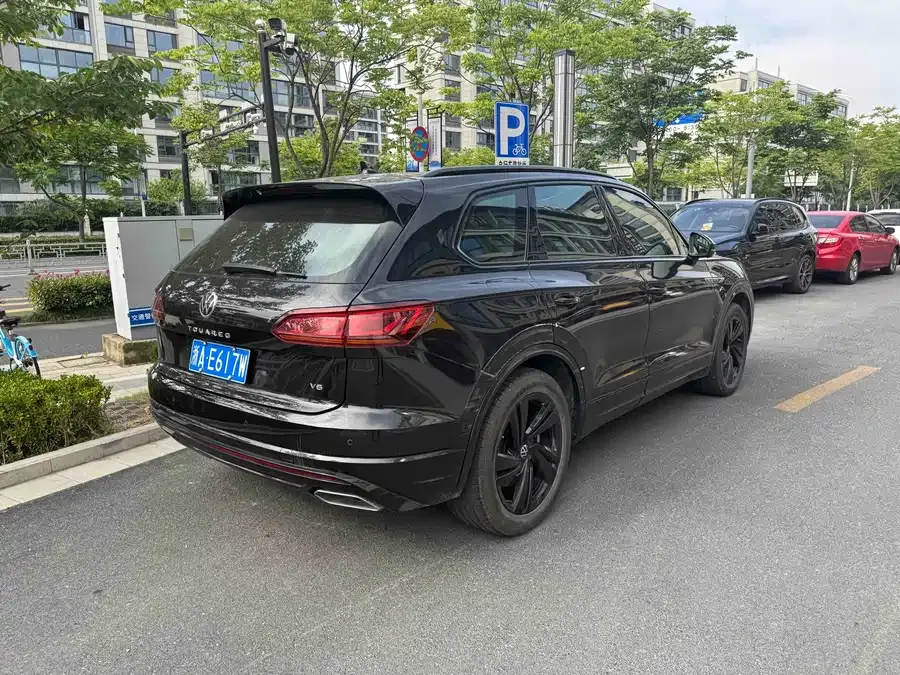 Volkswagen Touareg Touareg 2023 3.0TSI Ruixiang Edition Obsidian Sports Package 2023 — миниатюра 4