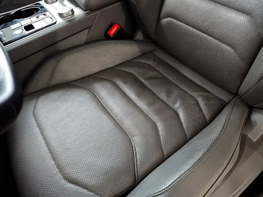 Volkswagen Touareg Touareg 2021 3.0TSI Ruixiang Edition Obsidian Sports Package 2022 — миниатюра 5
