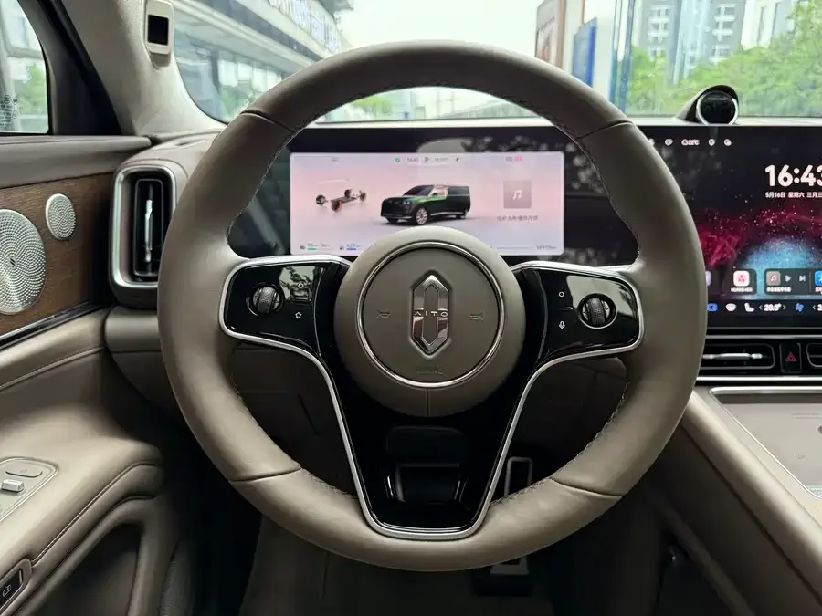 AITO M9 Wenjie M9 2024 Extended Range Max Edition 42kWh 6-seater Edition 2024 — миниатюра 4