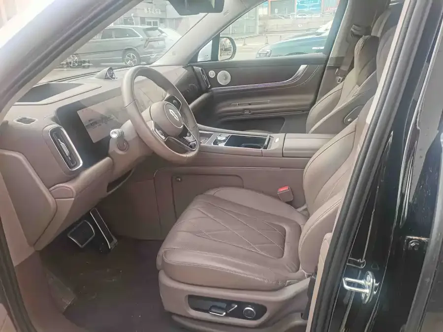AITO M9 Wenjie M9 2024 Extended Range Ultra Edition 52kWh 5-seater Edition 2024 — миниатюра 3