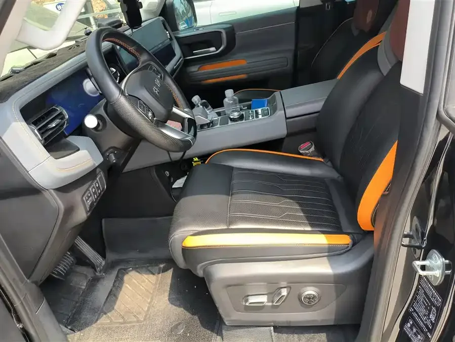 BAIC BJ40 Beijing Off-road BJ40 2024 2.0T New City Hunter Edition Supreme Edition 2024 — миниатюра 3