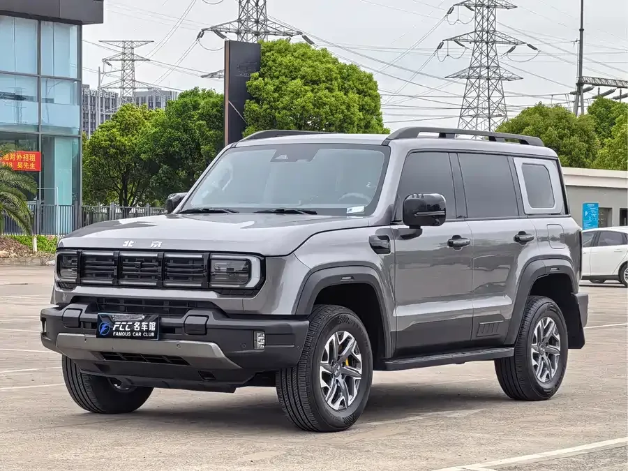 BAIC BJ40 Beijing Off-road BJ40 2024 2.0T New City Hunter Edition Knight Type 2024 — фото 1, купить с доставкой в Москву