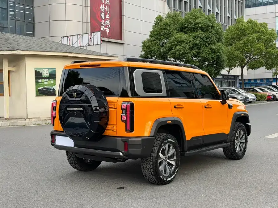 BAIC BJ40 Beijing Off-road BJ40 2024 2.0T New City Hunter Edition Supreme Edition 2024 — миниатюра 2