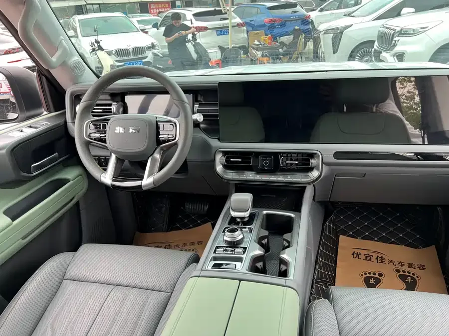 BAIC BJ40 Beijing BJ40 2026 2.0T Gasoline Standard Edition 2025 — миниатюра 4