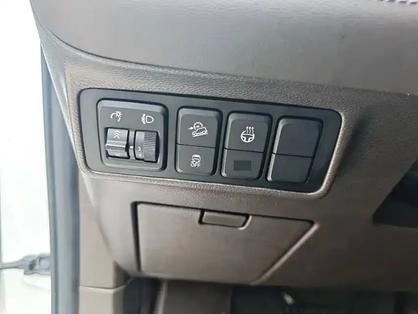 BAIC BJ60 Beijing Off-road BJ60 2022 2.0T 11th Edition Five Seats 2023 — миниатюра 2