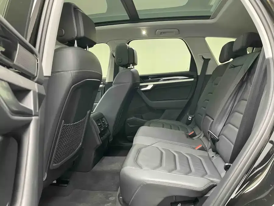 Volkswagen Touareg Touareg 2021 2.0TSI Pilot Special Edition 2023 — миниатюра 4