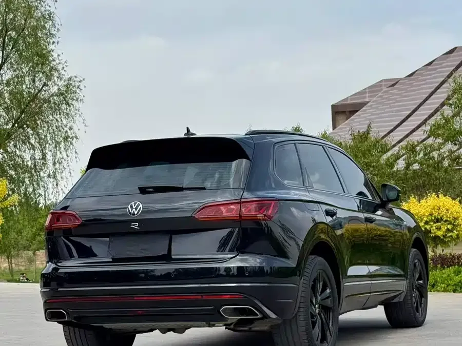 Volkswagen Touareg Touareg 2022 3.0TSI Ruixiang Edition Obsidian Sports Package 2022 — миниатюра 3