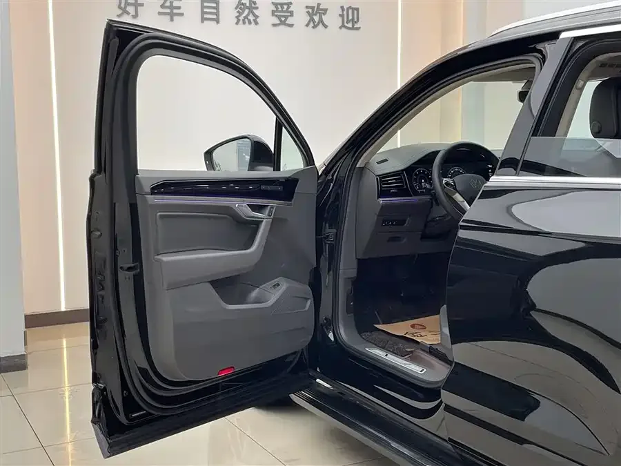 Volkswagen Touareg Touareg 2023 3.0TSI Ruixiang Edition Classic Sports Package 2024 — миниатюра 4