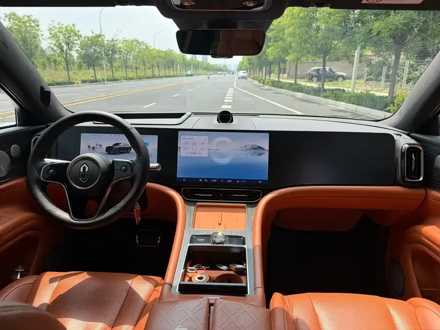 AITO M9 M9 2024 Extended Range Ultra Edition 42kWh 6-seater Edition 2024 — миниатюра 5