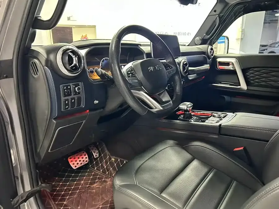 BAIC BJ40 Beijing Off-road BJ40 2022 2.0T Automatic 4WD Touring Tower Champion Edition 2022 — миниатюра 4