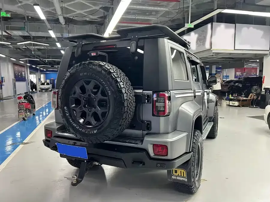 BAIC BJ40 Beijing Off-road BJ40 2022 2.0T Automatic 4WD Touring Tower Champion Edition 2022 — миниатюра 5