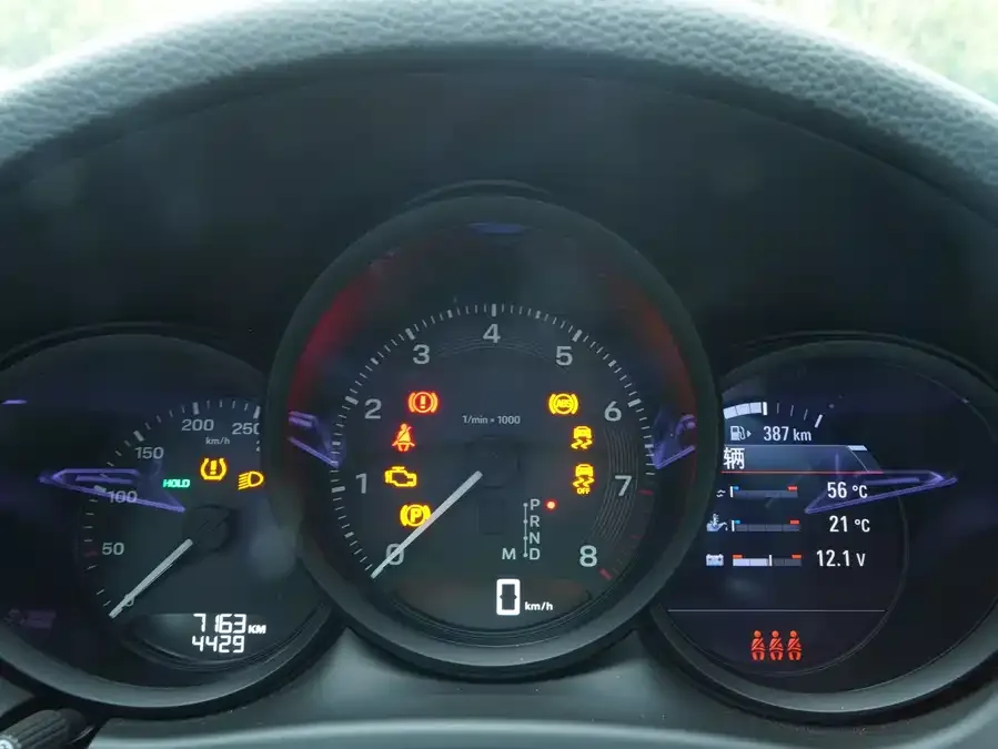Porsche Macan Macan 2024 Macan 2.0T 2024 — миниатюра 4