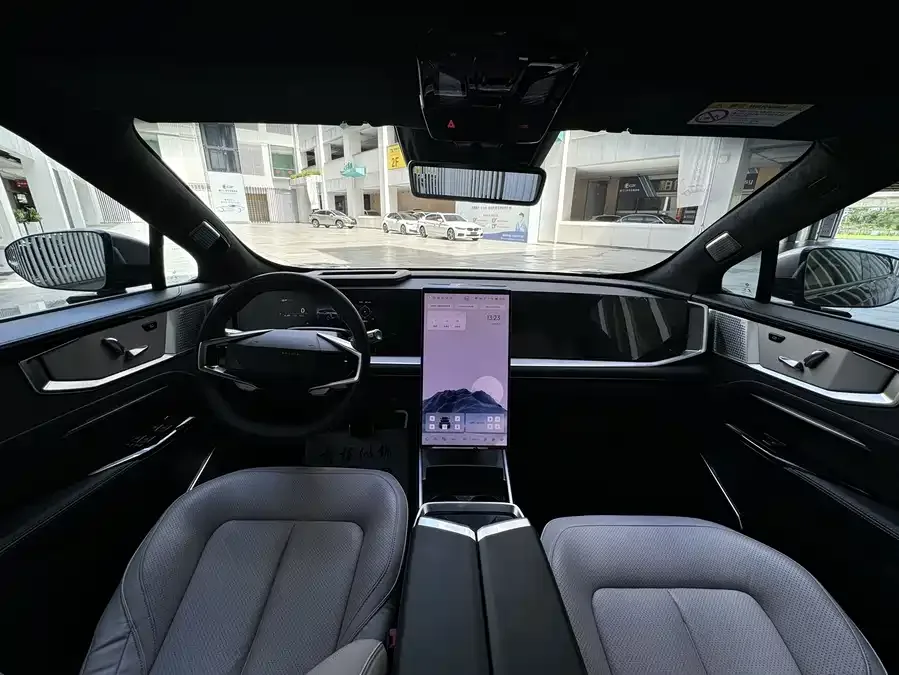 HiPhi Y Gaohe HiPhi Y 2023 765km flagship version 2023 — миниатюра 2