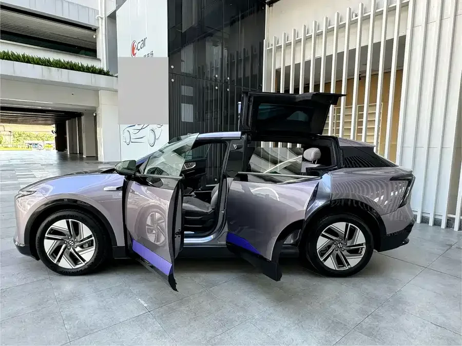 HiPhi Y Gaohe HiPhi Y 2023 765km flagship version 2023 — миниатюра 3