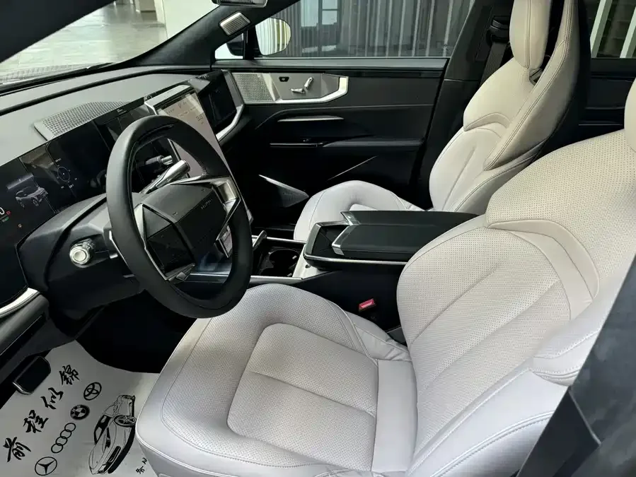 HiPhi Y Gaohe HiPhi Y 2023 765km flagship version 2023 — миниатюра 4
