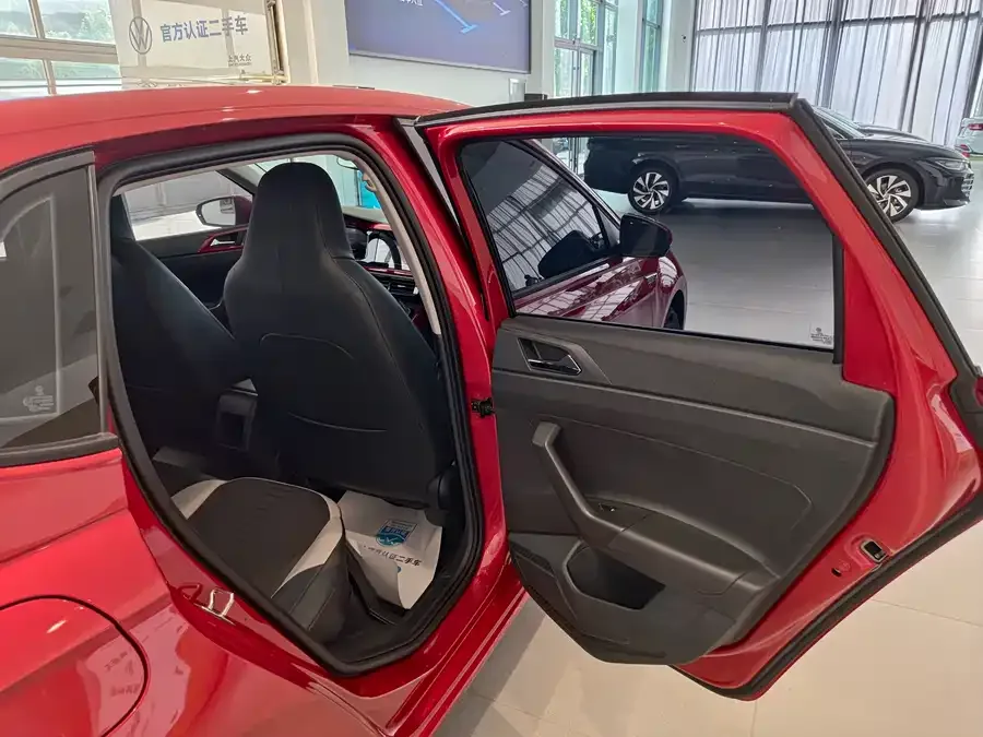 Volkswagen Polo Polo 2023 Plus 1.5L Automatic Colorful Technology Edition 2023 — миниатюра 4