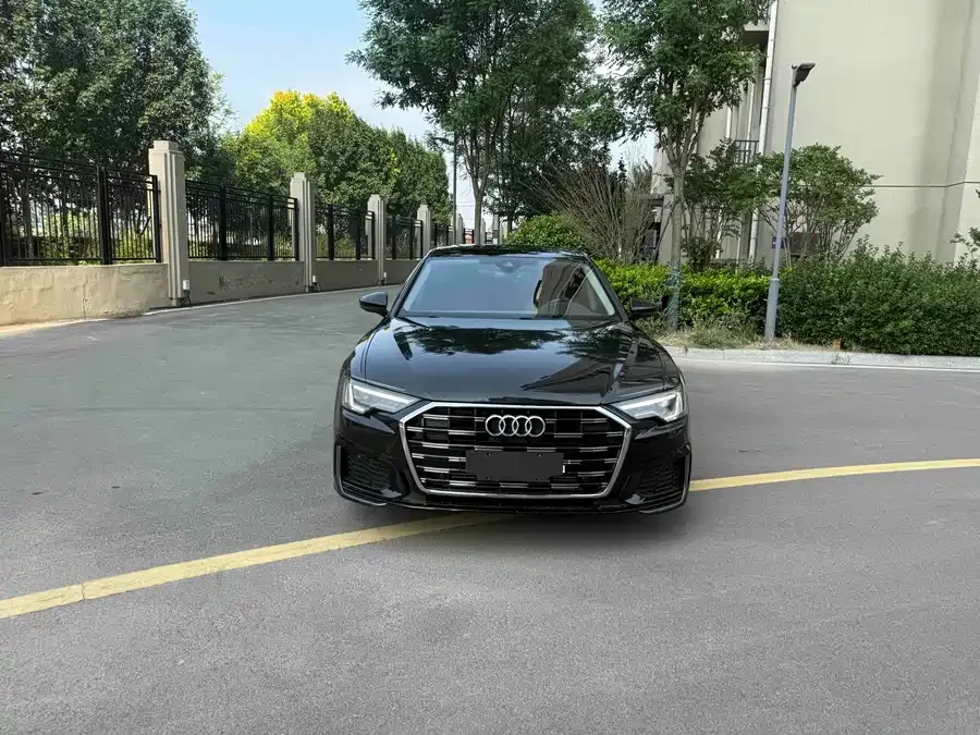 Audi A6L 2022