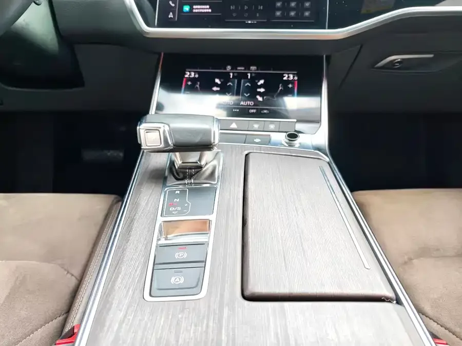 Audi A7L 2022 45 TFSI S-line Dream Flow Crystal Set 2022 — миниатюра 5