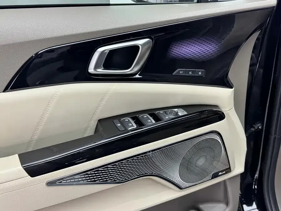 Kia Carnival Carnival 2021 2.0T Flagship Edition 2022 — миниатюра 3