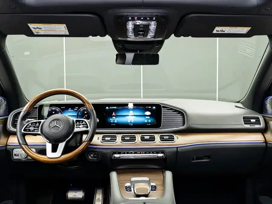 Mercedes-Benz Maybach GLS Maybach GLS 2021 GLS 600 4MATIC Gift Edition 2022 — миниатюра 4