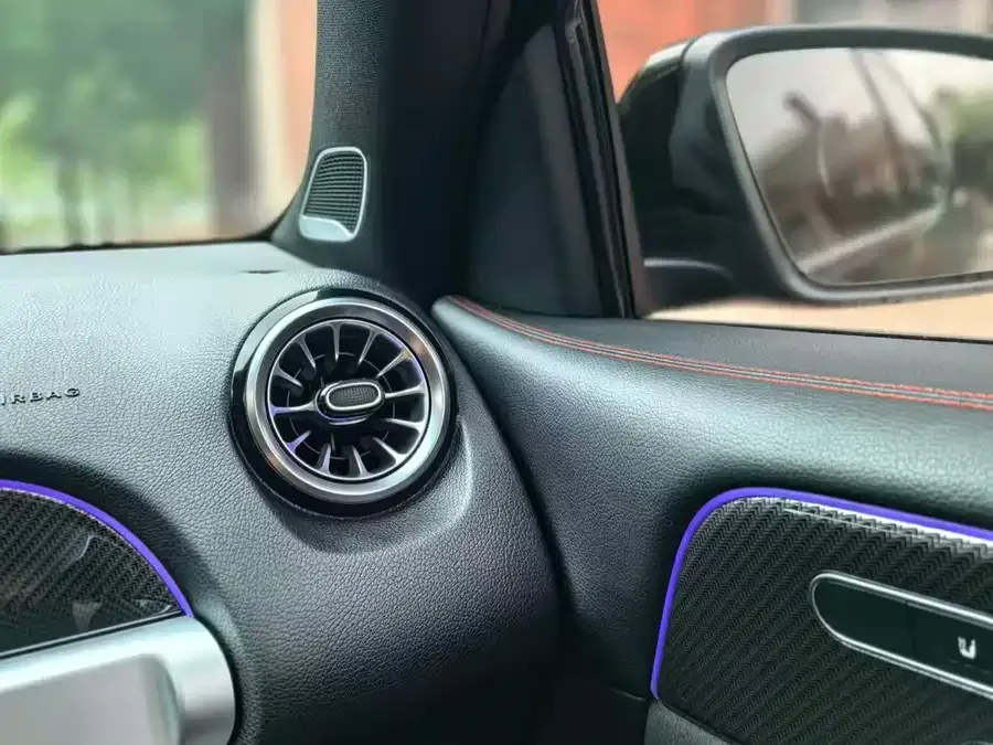 Mercedes-Benz GLB AMG Mercedes-Benz GLB AMG 2024 AMG GLB 35 4MATIC 2024 — миниатюра 4